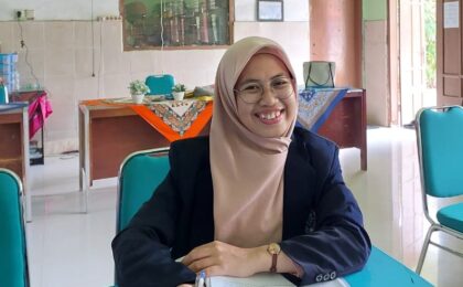 Kisah Inspiratif Siti Mufidah Penerima Beasiswa Kisah Inspiratif Siti Mufidah Penerima Beasiswa